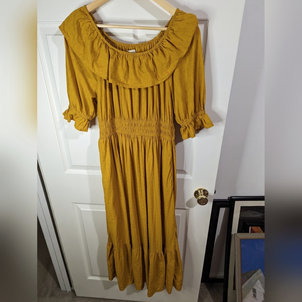 Universal Thread Mustard yellow boho peasant maxi dress size small